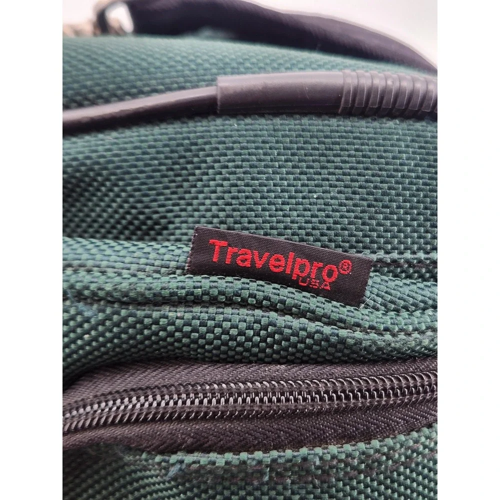 Travelpro Walkabout Duffel Travel Bag‎ Green Carry On Overnight 16x10x8